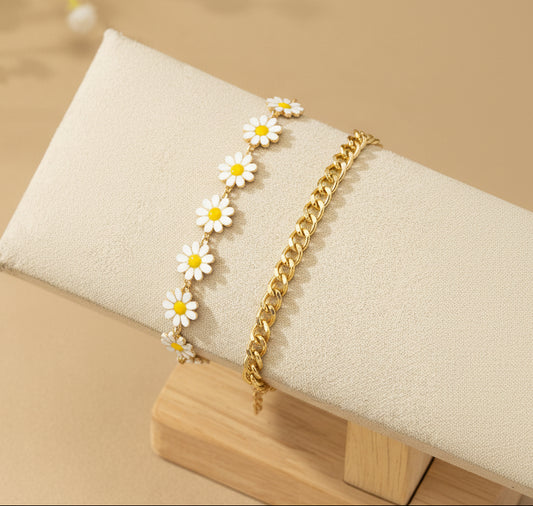 Chain and Daisy Bracelet Set