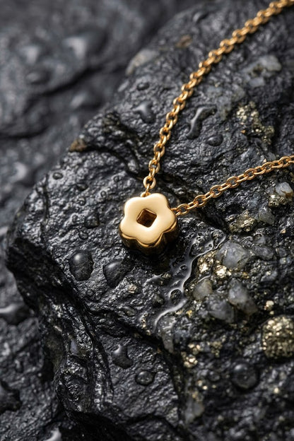 Small Flower Pendant Necklace