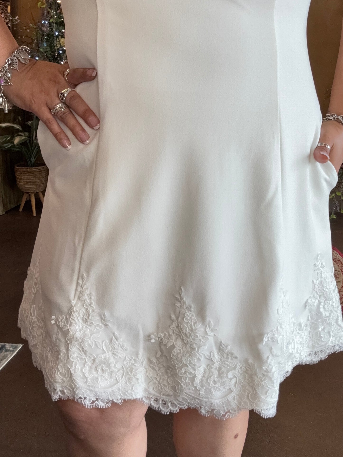 Picture Perfect Lace Mini - White
