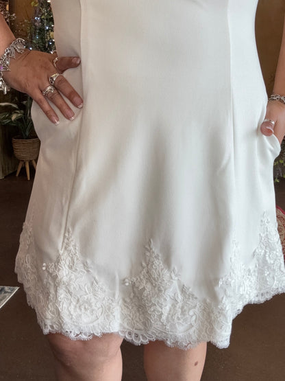 Picture Perfect Lace Mini - White